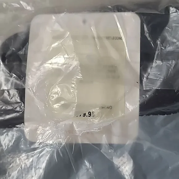 Fabletics Anywhere Motion365+ High-Waisted Utility Legging Black NWT in pkg - Picture 8 of 9